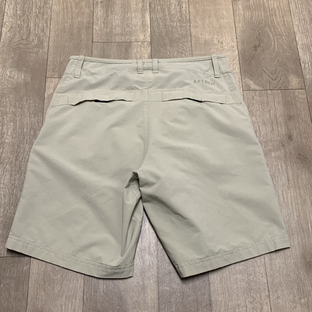 Mens AFTCO AFTECH Fishing Performance Utility Cargo Shorts - Picture 2 of 8